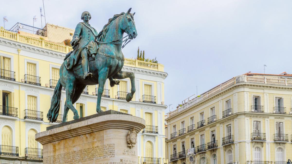 Statua ecuestre piazza Sol Madrid